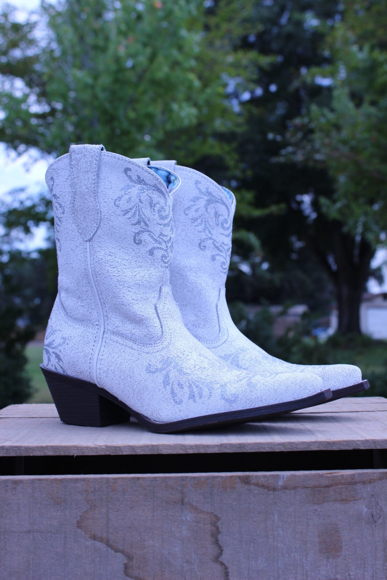 Laredo: Medallion Boot, White