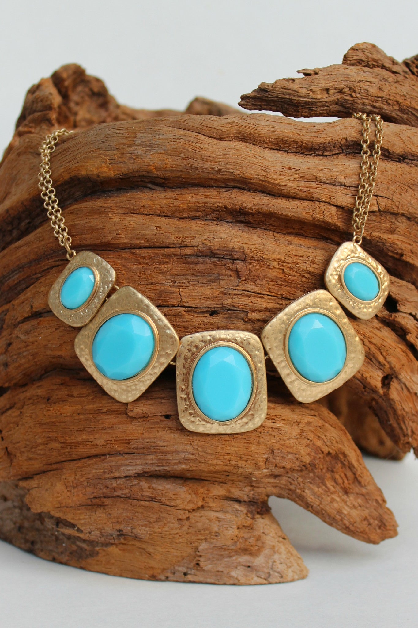 Inlaid Oval Necklace - Baby Blue