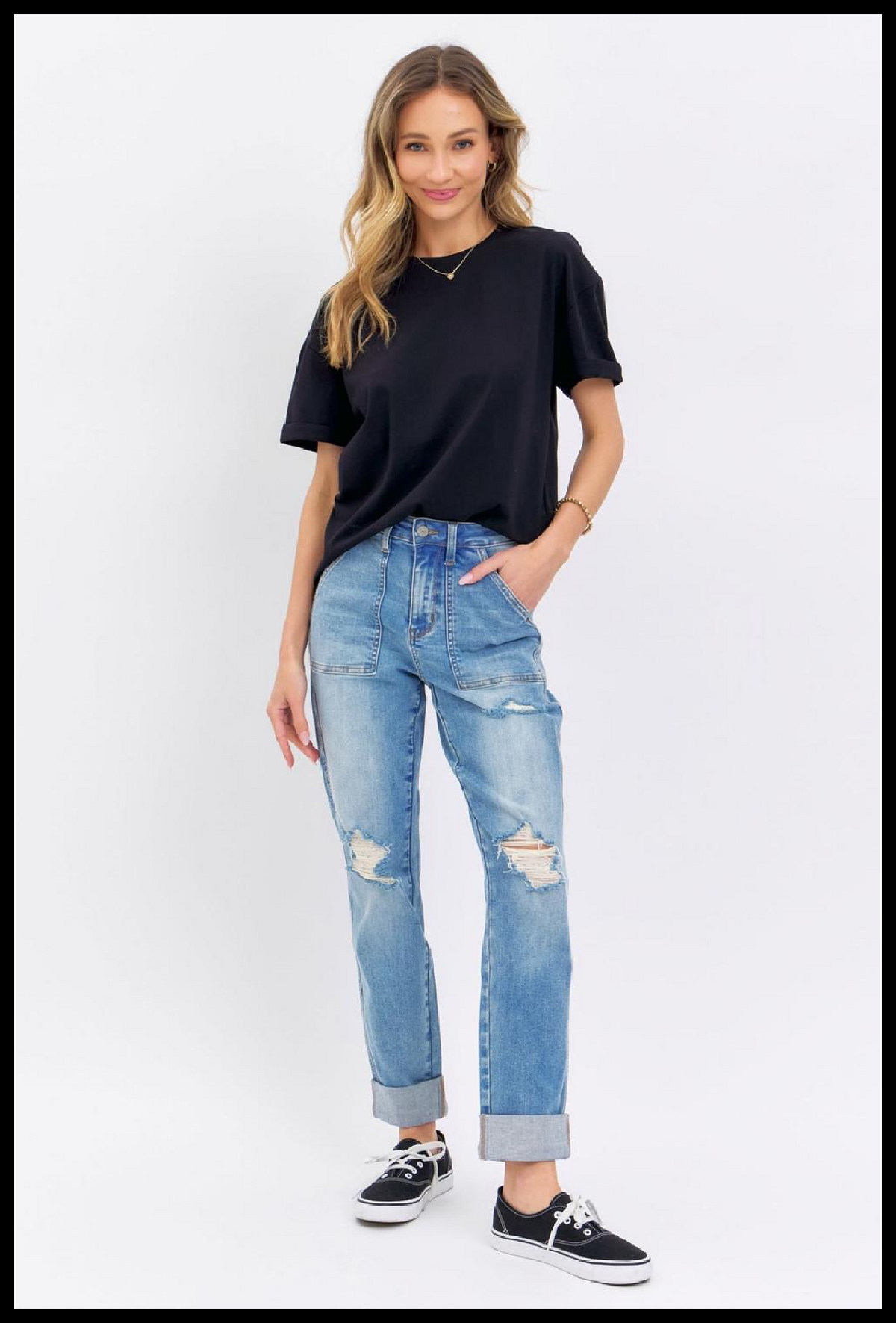 Judy Blue: Boyfriend Fit PLUS, Medium Blue