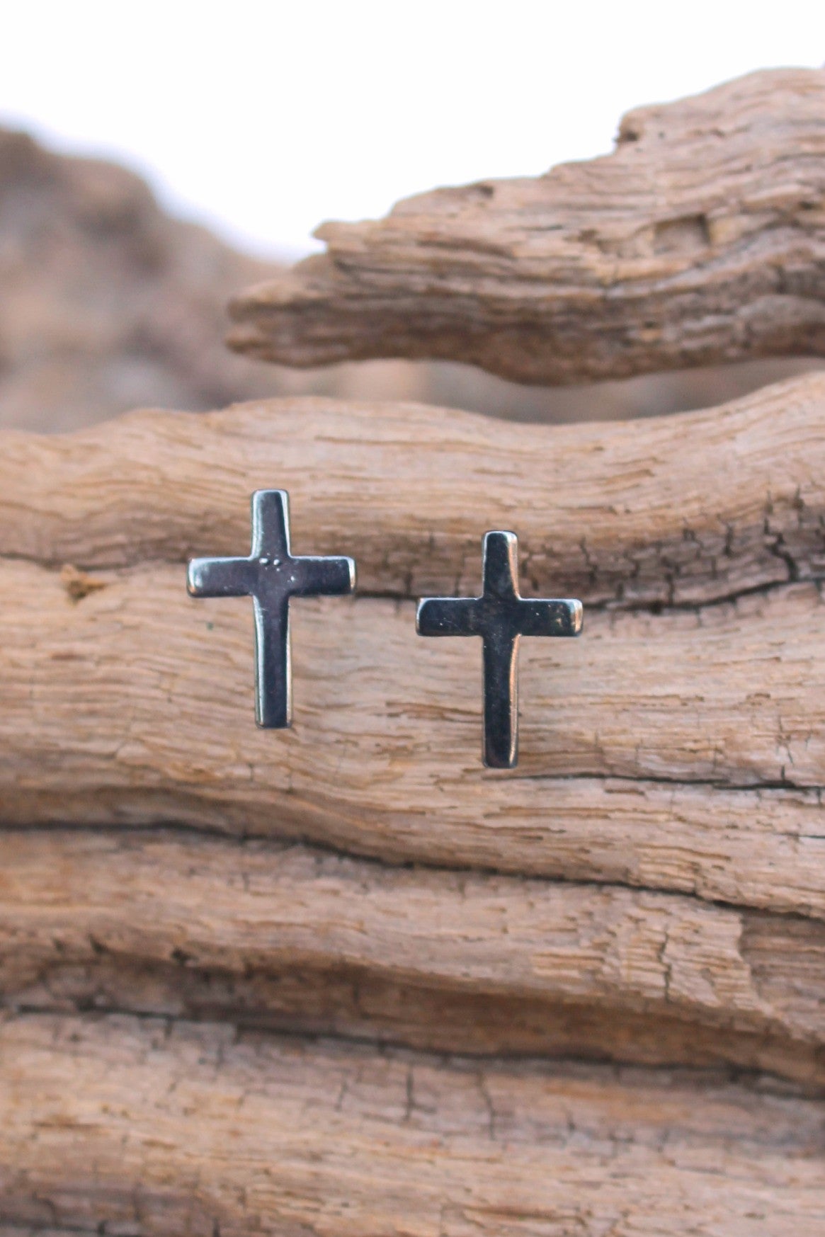 Rustic Edge Cross Earrings, Black