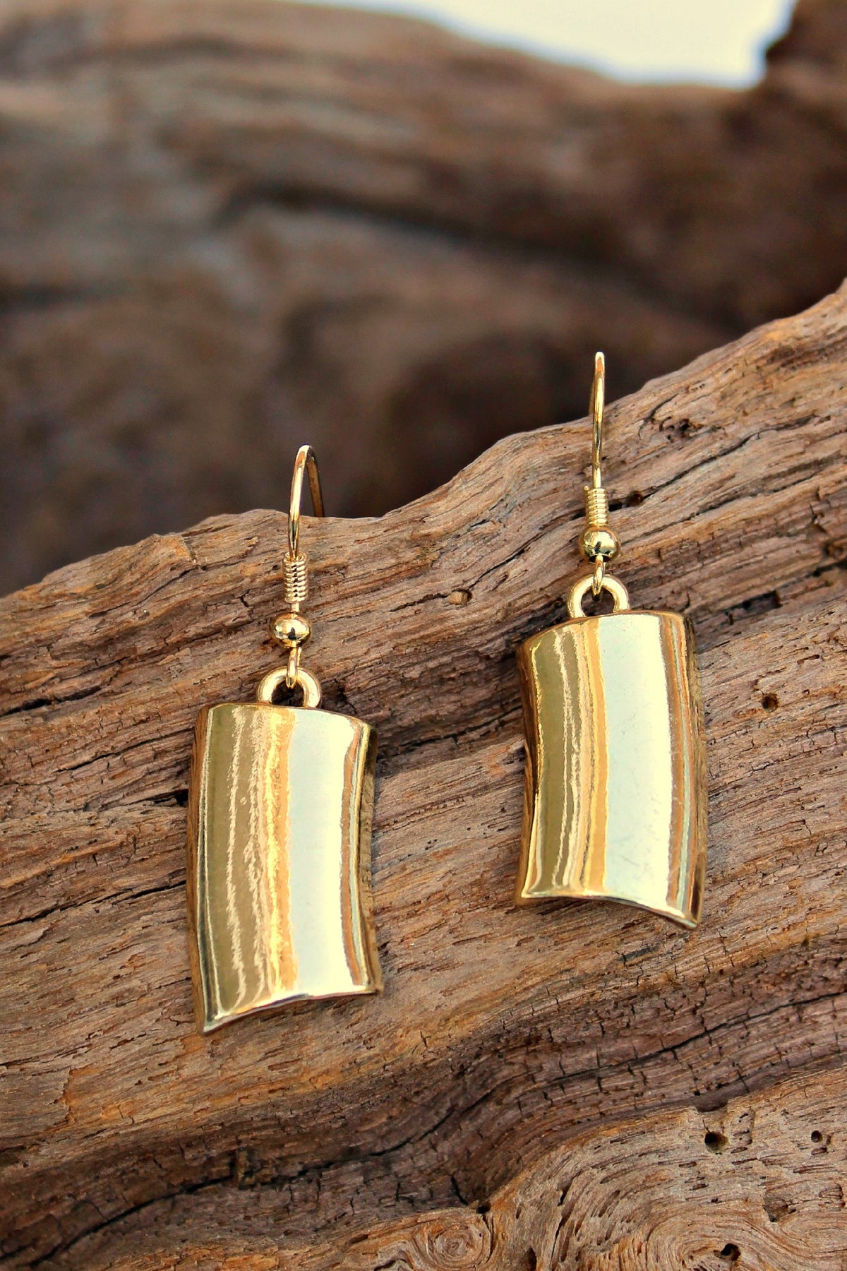 Curved Halfpipe Earrings, Gold