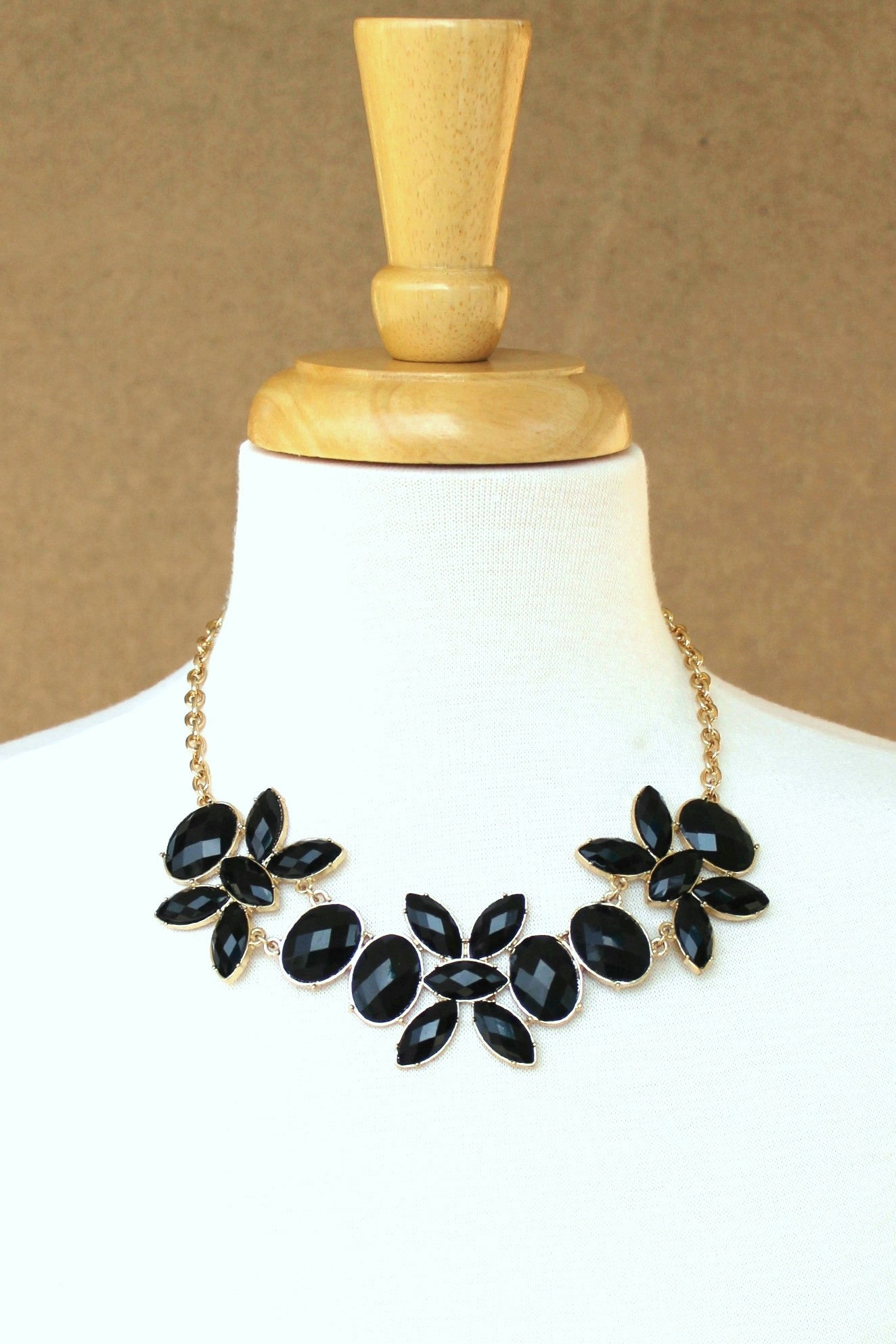 Marquise Necklace, Black