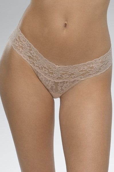 Hanky Panky: Signature Lace Low Rise Thong, Chai