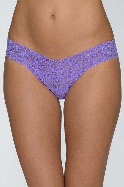 Hanky Panky: Signature Lace Low Rise Thong, Electric Orchid