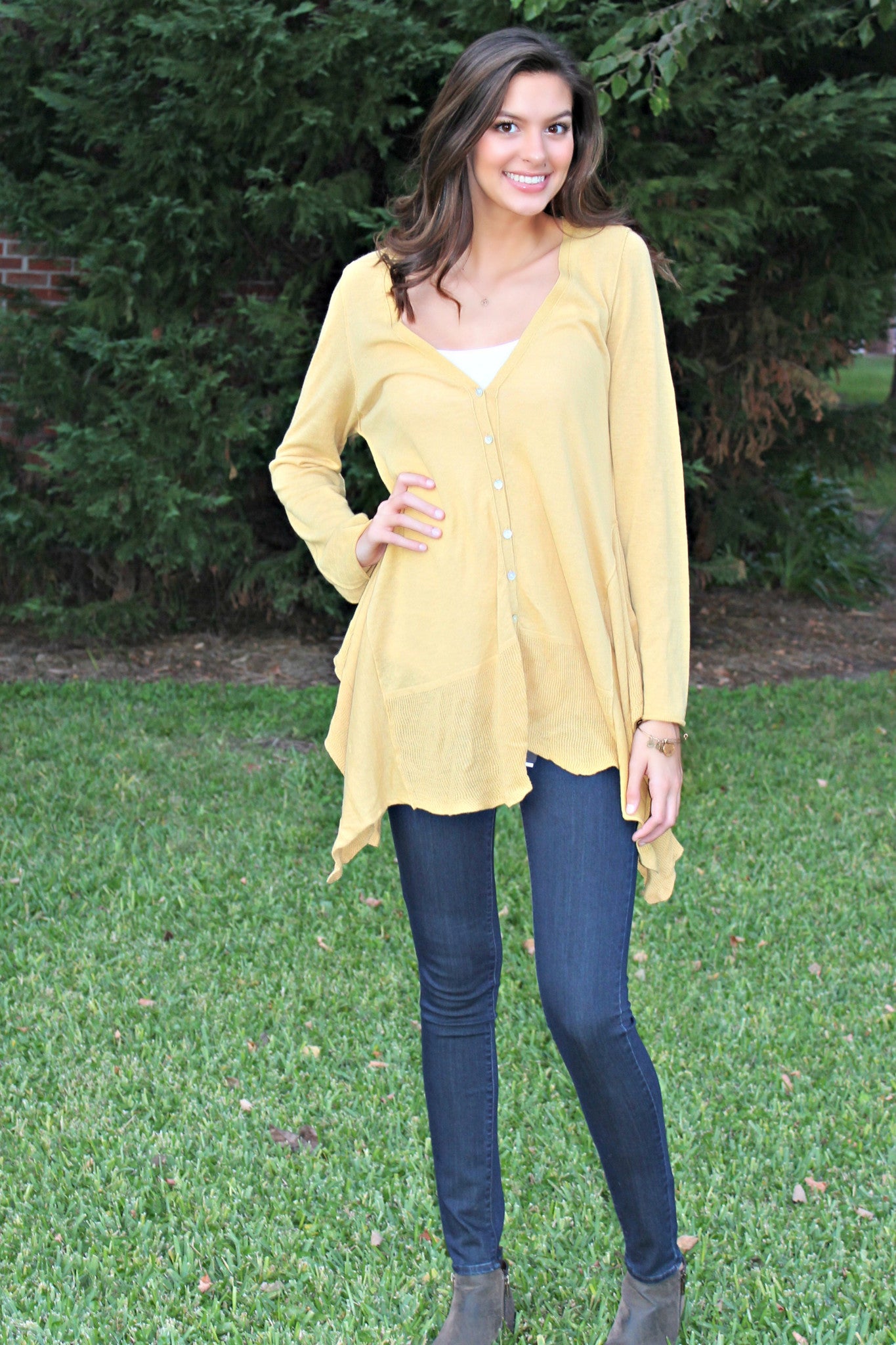Ivy Jane: The Perfect Cardigan, Gold