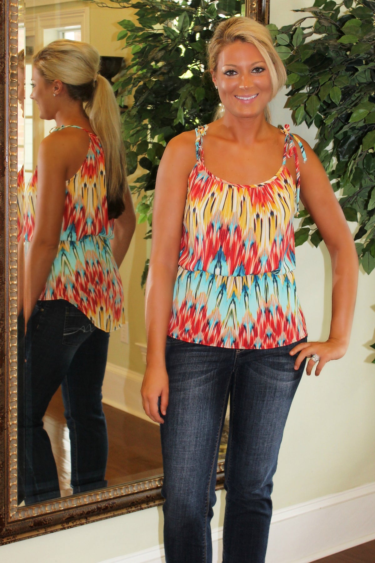 Glam: Tori Top, Red
