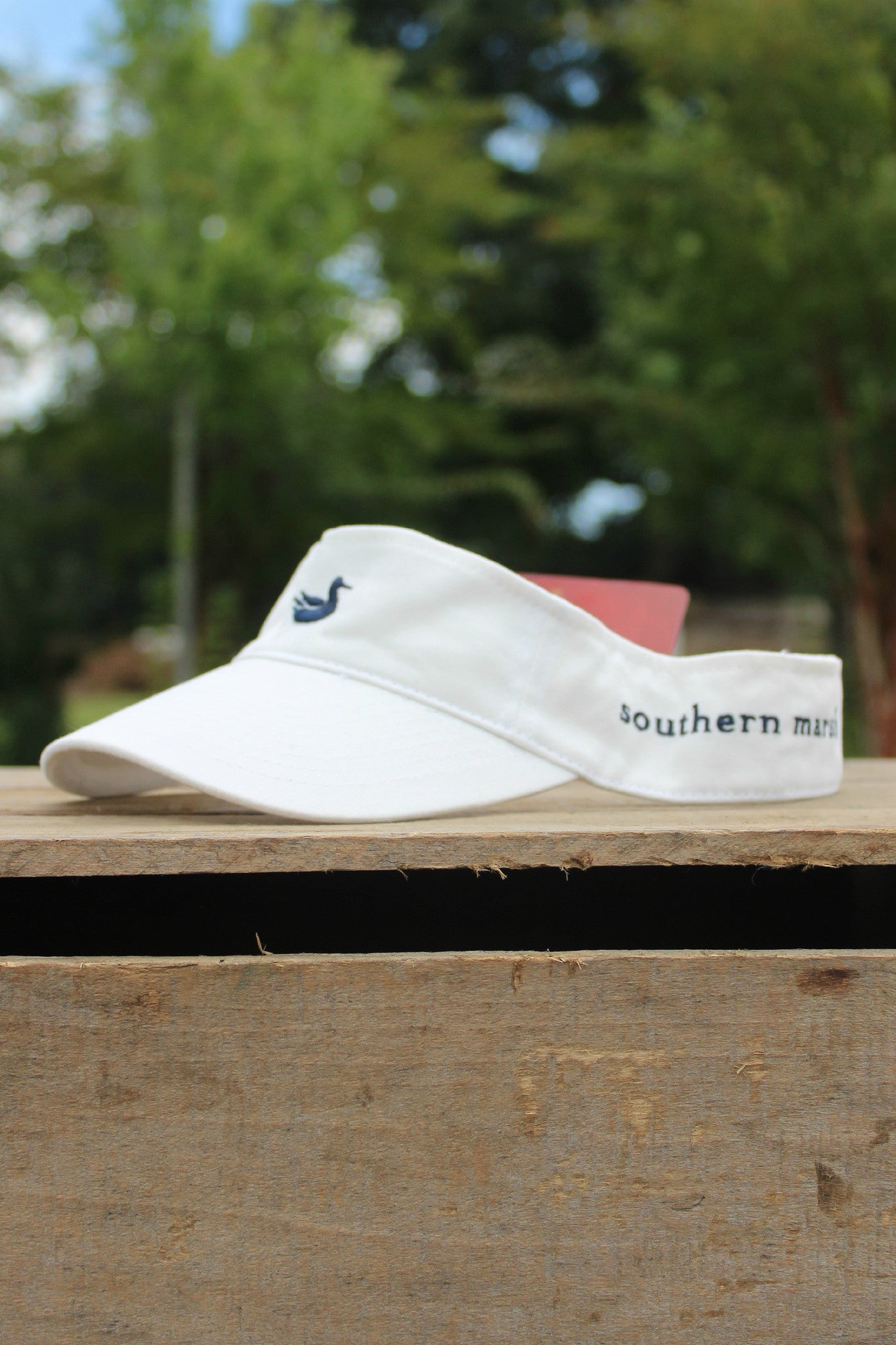 Southern Marsh: Visor, White with Navy