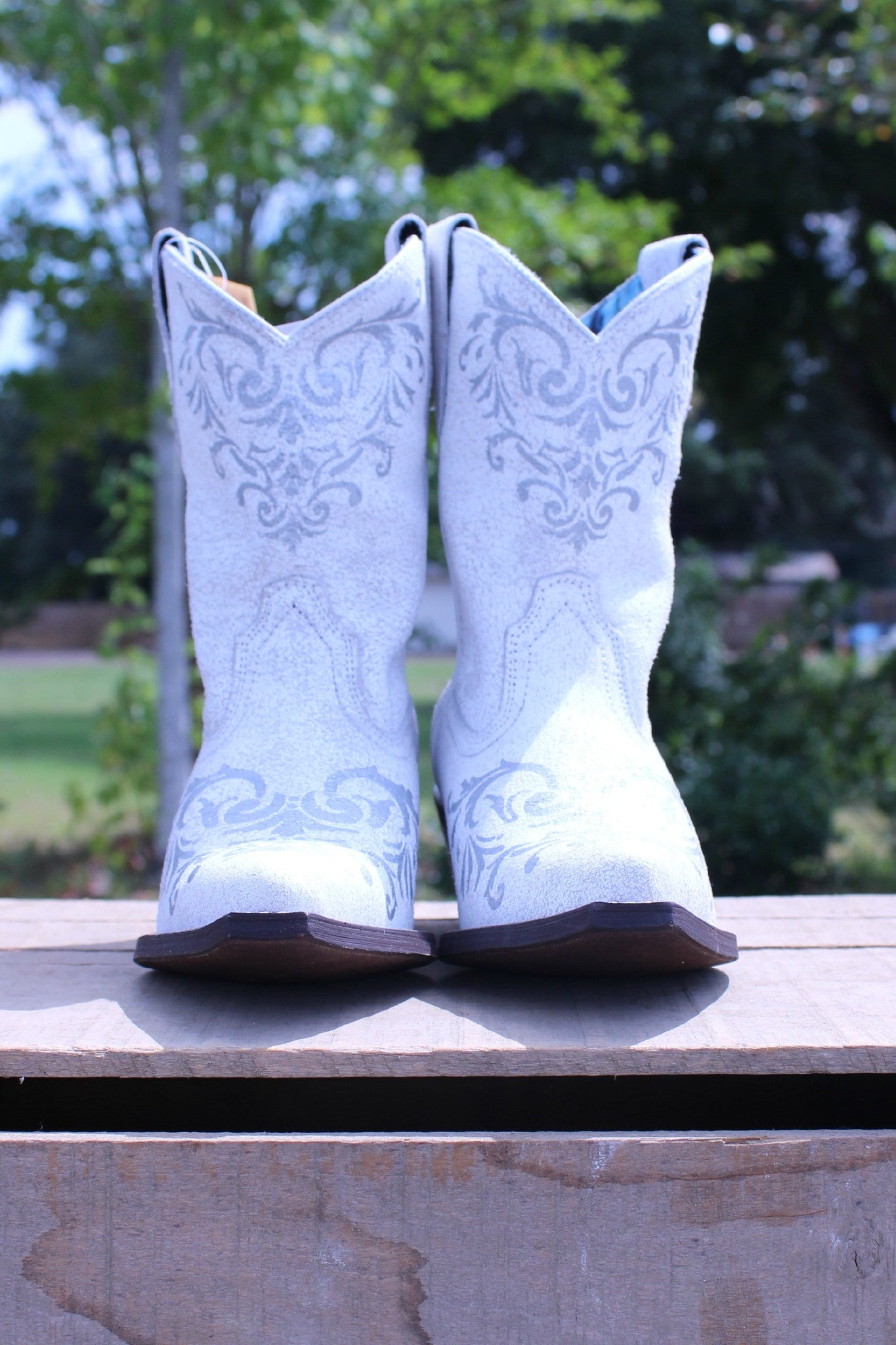 Laredo: Medallion Boot, White