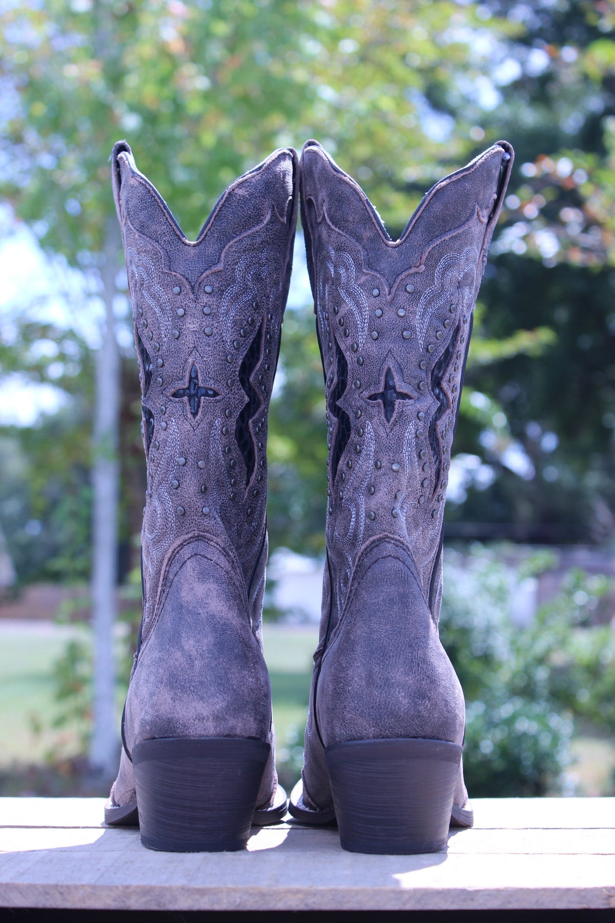 Laredo: Lucretia Boot, Black/Tan