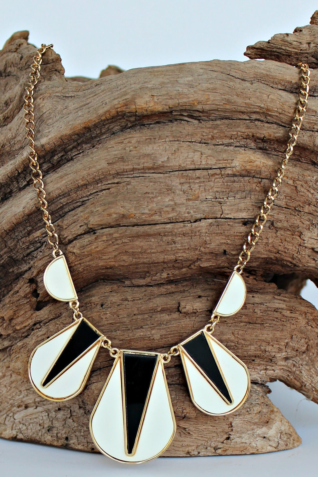 Necklace, Black/White