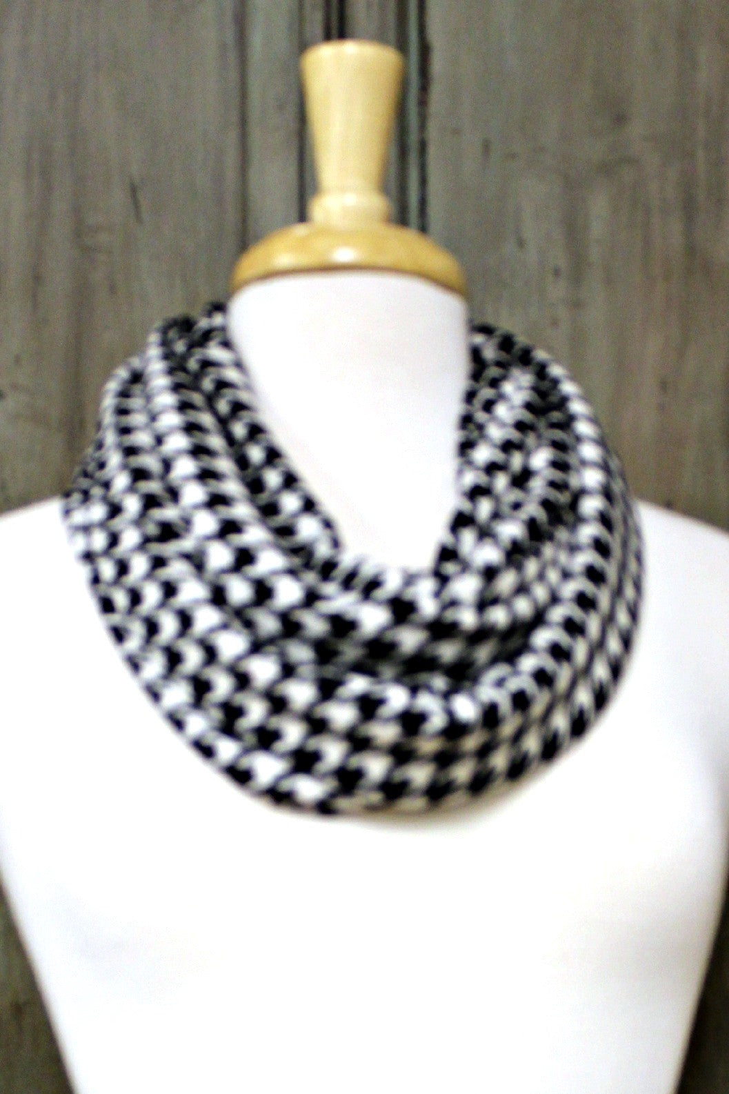Infinity Scarf, Houndstooth