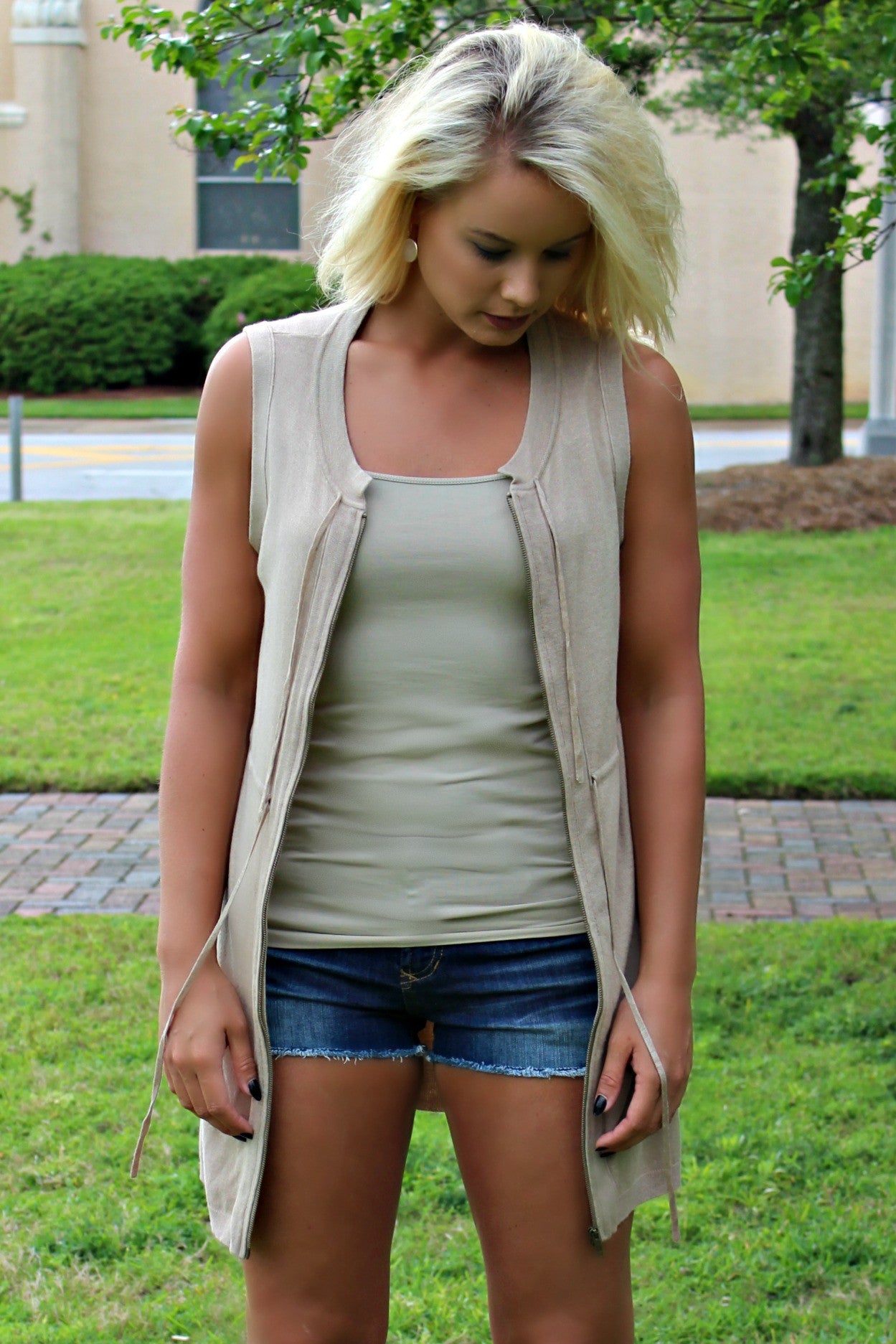 Ivy Jane: Lexie Sweater Vest, Taupe