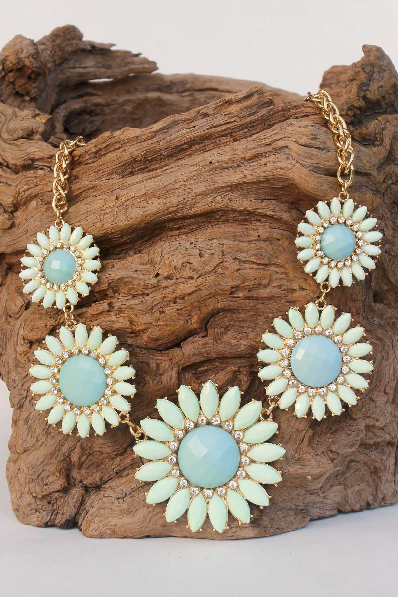 Graduated Daisy Statement Necklace, Mint
