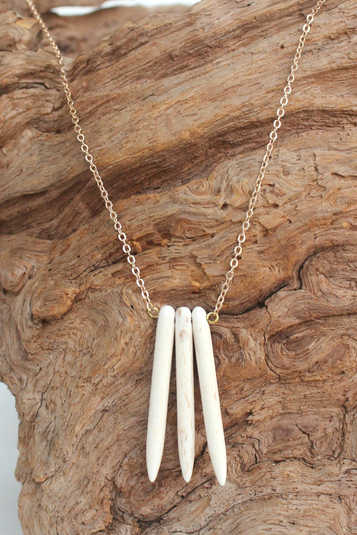 Three Stone Spike Necklace, Beige