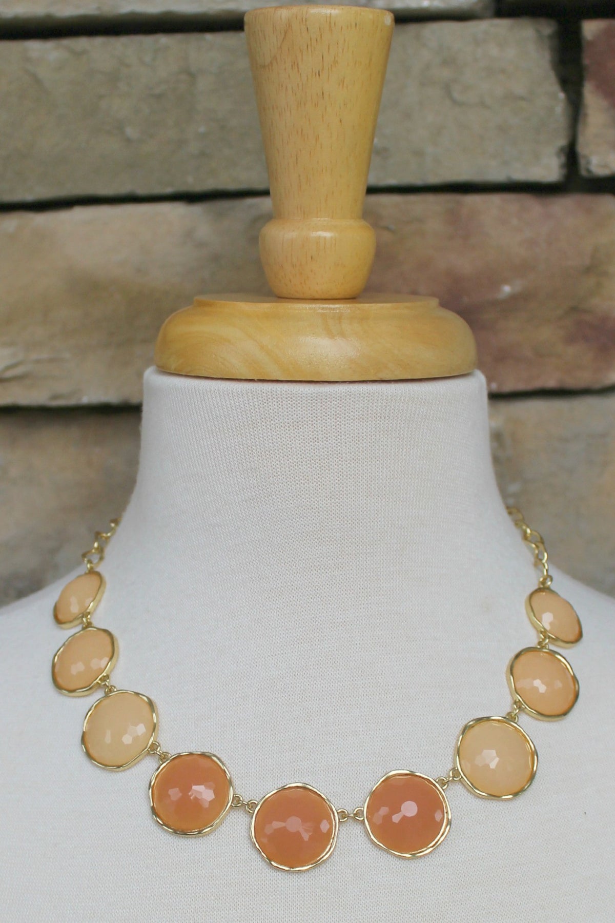 Blended Tone Necklace, Nude