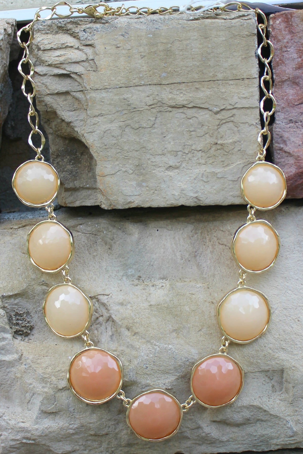 Blended Tone Necklace, Nude
